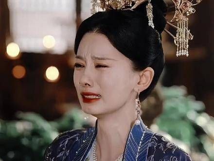 馨悦因苍玹迎娶阿念为后,对父亲和哥哥大发雷霆…