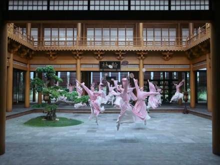 永远会被《电影只此青绿》中的东方美学打动,华流果然无可匹敌!
