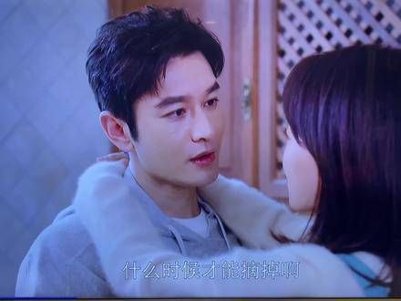黄晓明真的戴了假发啊,之前看视频时我还不信,看完《好事成双》里的这段后…