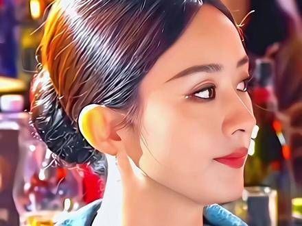 赵丽颖与冯绍峰在活动中相遇，两人面容平静，神情令人心酸