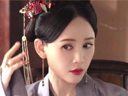 墨雨云间又名狂徒的世界，狠辣后妈季淑然赶走继女…
