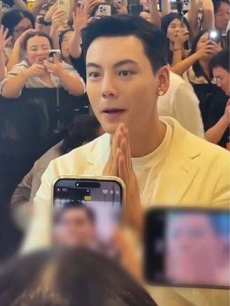 来到温州万象城参与活动…