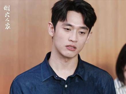 这一次,他将她守护在身后,也将童年的自己守护在身后