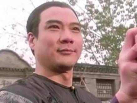 徐少强夫妇在香港举行丧礼，昔日恋人雪梨放下恩怨现身灵堂