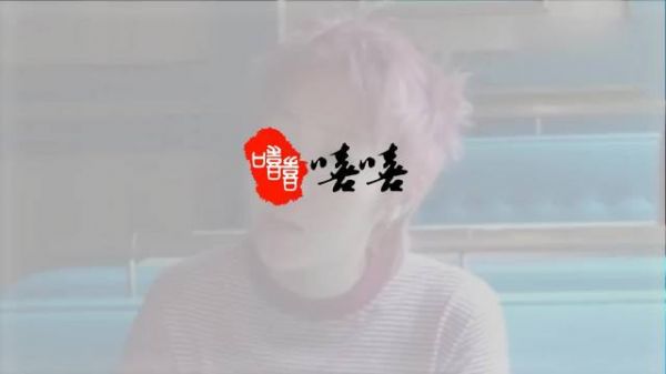 王菲大女儿晒近照,岁窦靖童一改中性美,化淡妆穿深V裙美翻