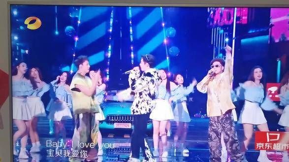 谁是王鹤棣的迷弟迷妹?这家伙真是阳光帅气
