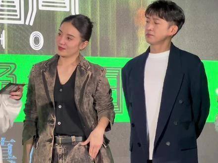 同框，两人站在一起真是满满的CP感！回响 宋佳