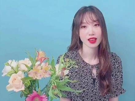 为电视剧小欢喜 演唱的主题曲《小欢喜》,你们有没有追剧呢? 电视剧