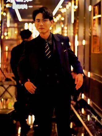 时医生的舞从起点跃动至终点,从白昼翩翩至夜幕
