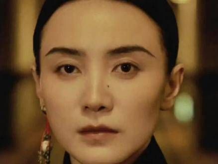 关注自己,热爱自我,因为你是最了解自己的人,勇敢去做你想做的事!