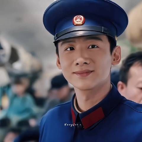 小狗眼睛明亮嘟嘴 热点 粉条