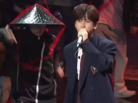 好吧,彩排竟然让我帅到迷糊了,明天晚上该怎么办才好呢!