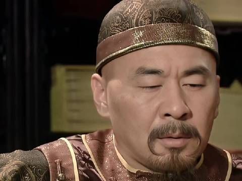 在胖橘不舍得惩罚甄嬛的时候,他就已经意识到自己对甄嬛的情感…