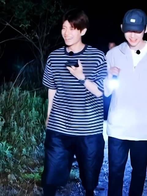 “哈哈,根本不够吃啊”皮皮超要一直保持这份快乐哦