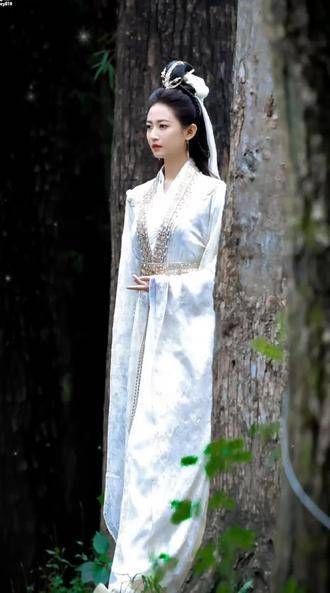 莫大侠驾到(附上两张毒娘子)
