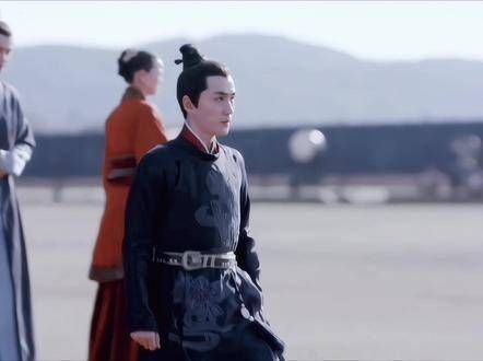 古装仪态应遵循这一标准…
