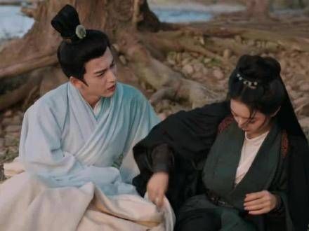 哈哈哈被麦麦那个眼神逗笑了!