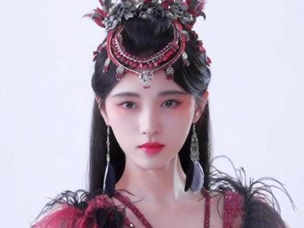 抬眸瞬间，鞠婧祎 鞠婧祎