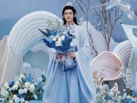 一个水龙吟,一个献鱼,皆与水相关, 一个师尊,一个逆徒,曾经同为皓