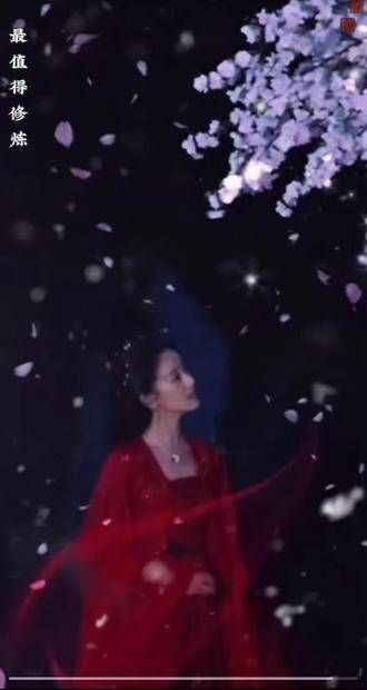 女儿的打戏真是无人能及，那份自然的魅力如同璀璨星辰…