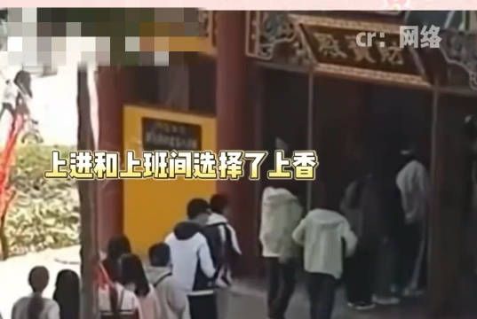 刮刮乐的风还是吹进了内娱，谁说只有在线下才能体验刮一刮的乐趣？