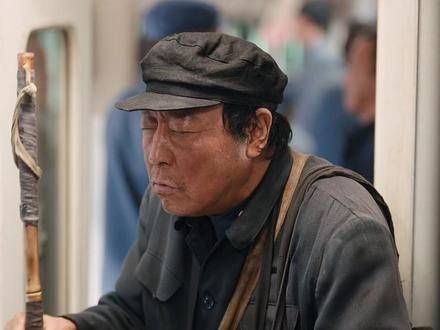 新剧《凭味识人》中,眼盲却鼻子灵敏,究竟多高的技艺令马魁也心生仰慕…