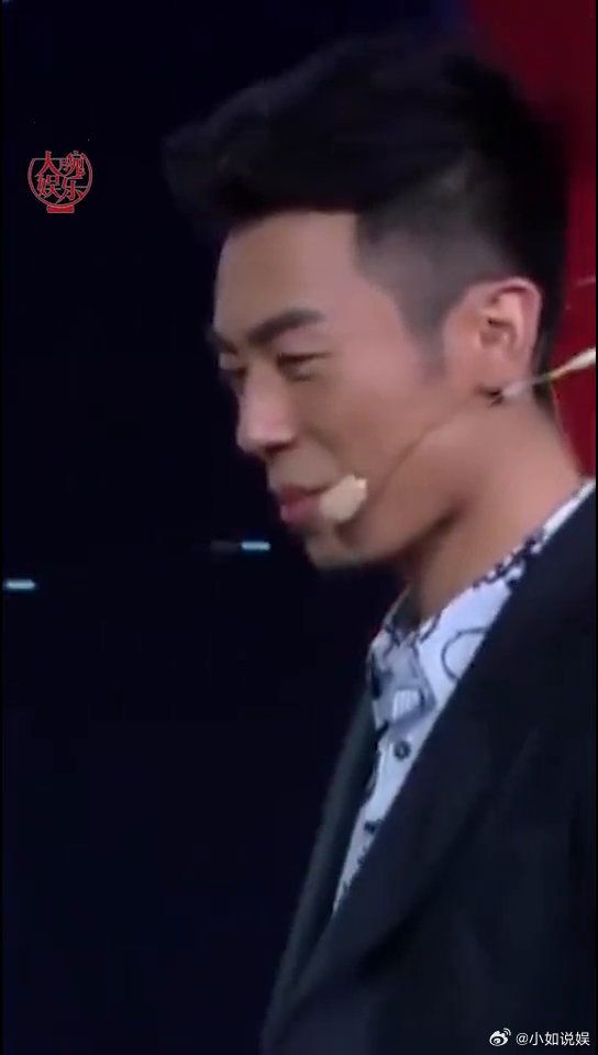 朱亚文 现身活动现场,周迅 潸然泪下,两人合作红高粱成为经典…