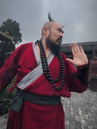 在《水浒传》里,你更偏爱鲁智深还是武松?