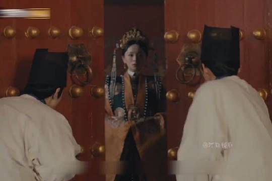 宫女用一块玉佩救殉葬宠妃,意外暴露真实身份,竟是天选太子妃!