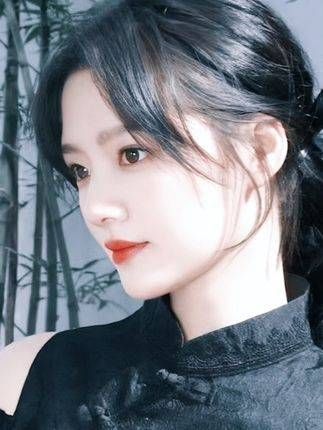 不论发生什么,都会坚定不移地站在彼此身旁.....