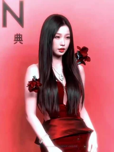 来自于虞书欣的魅力无法抵挡,她可以在不同的时刻展现出不同的风情…
