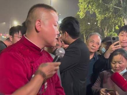 我很高兴能让中原小岳岳火起来,现在真的火了~这是岳云鹏模仿秀的第一名吗