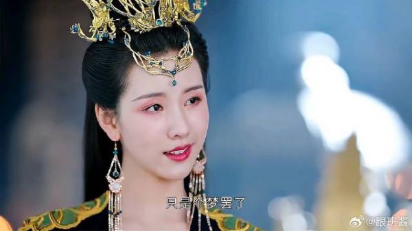 叶冰裳想让澹台烬给她名分,使出百般武艺勾引澹台烬