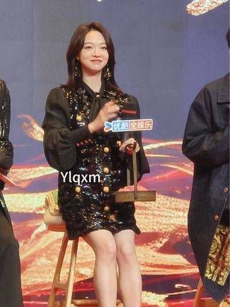 宣布结婚后首次现身 春花焰 发布会,一起来看看她的状态如何? 吴谨言