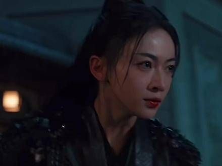 春花焰的服饰真是美不胜收,纯恨战士眉林开大,又野又撩,让人上头