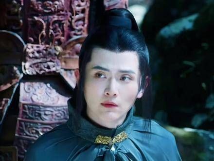 斗不过我还能逃呢 美美的怂怂的也挺安心