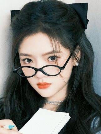 “哪家的大娘子做得这般爽快,哈哈哈!这般硬气的主母真是让人心情舒畅~”