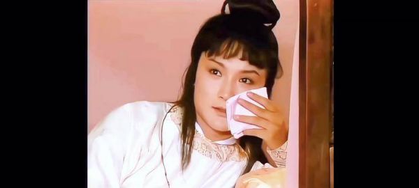 87版《红楼梦》中,陈晓旭饰演的林黛玉镜头绝美,红楼梦之金玉良缘…