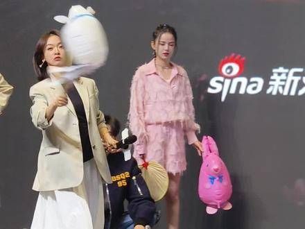 做游戏真是全力以赴!春花焰 吴谨言