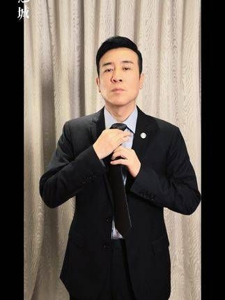 开播了，大家来看看我这条领带系得怎么样？城中之城 城中之城