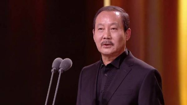 一同开奖,张若昀说要向马老师学习沟通技巧,金鹰奖获奖名单金鹰节