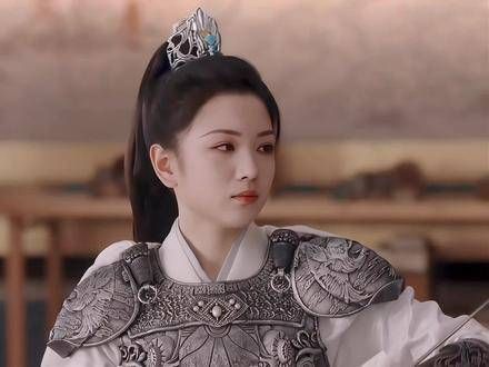 陷入情感纠葛的小公主也能蜕变为驰骋沙场的女将军!
