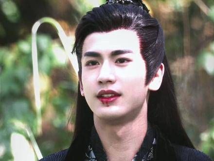 这五枚镇魔钉一旦钉下,便如同陷入五狱,越到后来越是噬魂碎魄,你真的能承受吗?