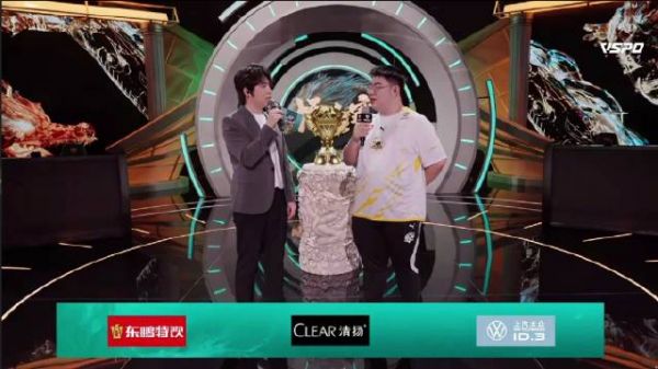 小胖采访含梗量过高呀!这个采访说的真不错呀