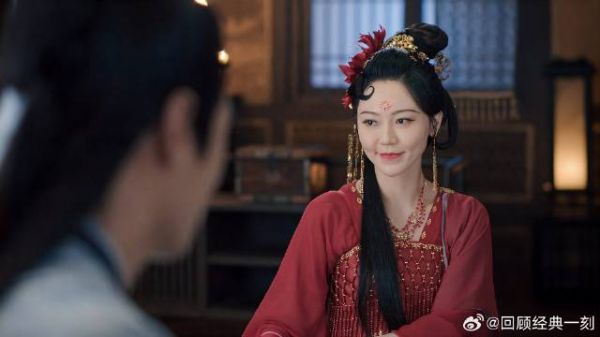 于十三和媚娘夜谈,两人成知己,昔日恩怨化作一句爱过