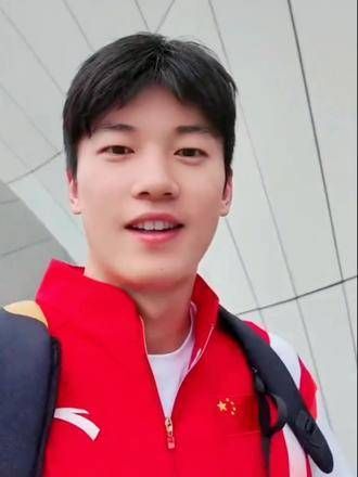兔牙妹来了,我的快乐老家终于到了,真是让人开心!
