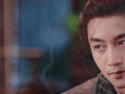 深情款款的陈晓,这样的目光,谁能不心动!