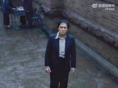 叶先生的这段表演实在是太精彩了,我忍不住反复观看了好几次