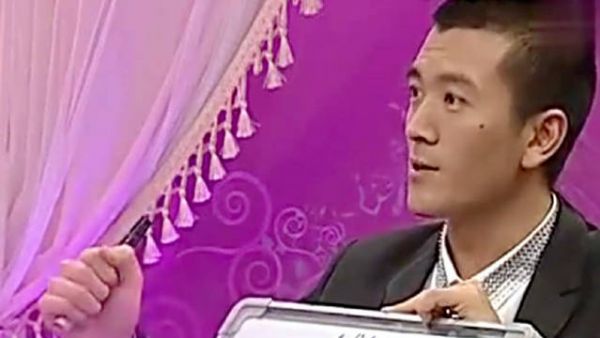 杨子不至于送黄圣依假包吧?