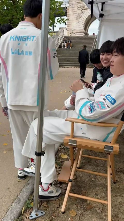 BLG分享队员日常:偶尔觉得本队只有AD不是小学生的瞬间